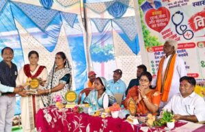 धमतरी जिला के मोंगरागहन में मेगा स्वास्थ्य शिविर का आयोजन