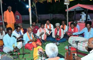 ग्रामीणों के साथ भक्ति रस में झूमे उप मुख्यमंत्री, लोगों की समस्याएं सुनकर निराकरण के दिए निर्देश