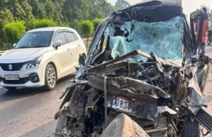 जबरदस्त सड़क हादसा : शादी से लौट रहे कार सवार सड़क हादसे के शिकार, दो महिलाओं की मौत