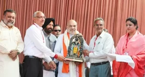शाह ने पंजाब में विजयदशमी उत्सव में चिट्टे के प्रतीकात्मक रावण का किया दहन